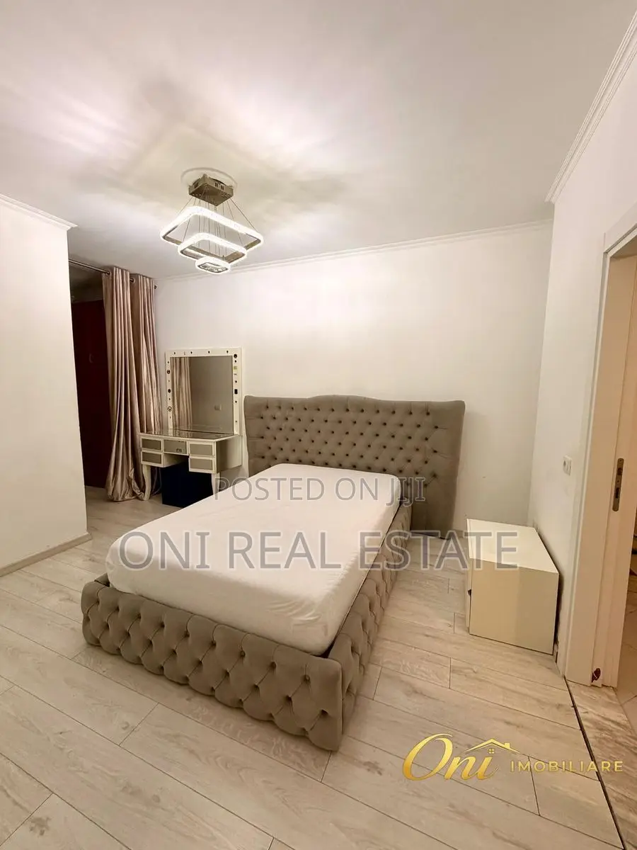 Apartment for sale Komuna e Parisit - Kristal Center (Tirana - city)