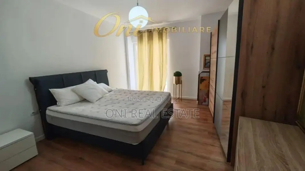 Apartment to rent Komuna e Parisit - Kristal Center (Tirana - city)