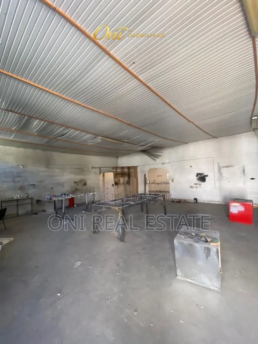 Warehouse to rent Yzberisht (Tirana - city)