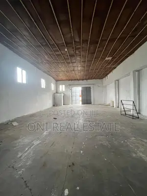 Warehouse to rent Misto Mame - American Hospital 3 (Tirana - city)