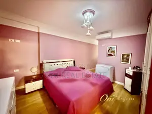 Apartment to rent Komuna e Parisit - Kristal Center (Tirana - city)