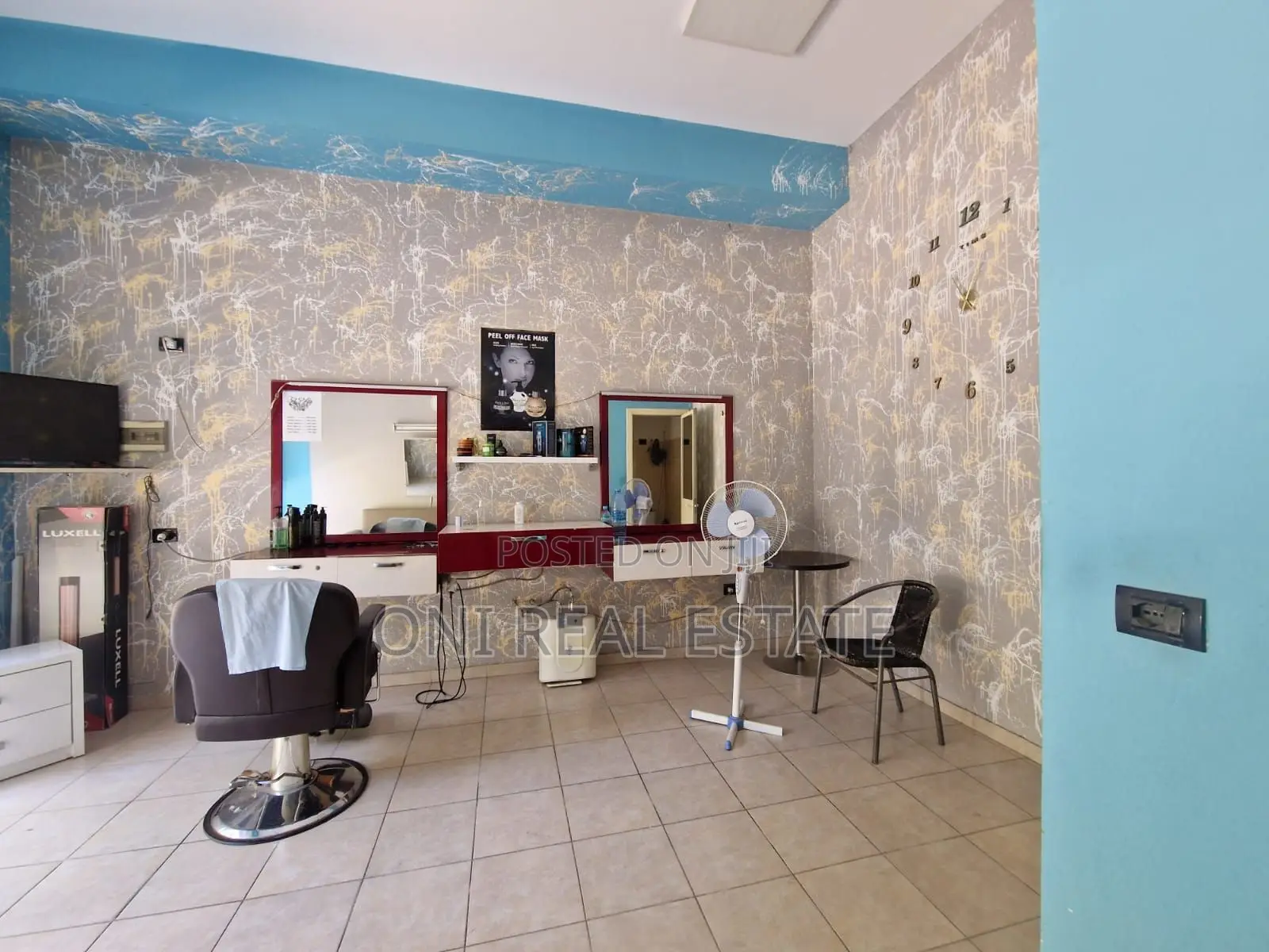 Store to rent Astiri - Unaza e Re (Tirana - city)