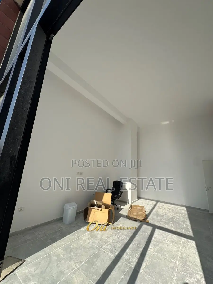 Store to rent Don Bosko - Vision Plus - Mortgage Office (Tirana - city