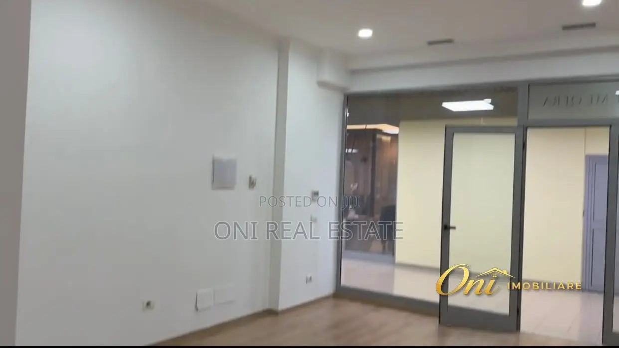 Office to rent Kavaja Str. - 21 Dhjetori (Tirana - city)