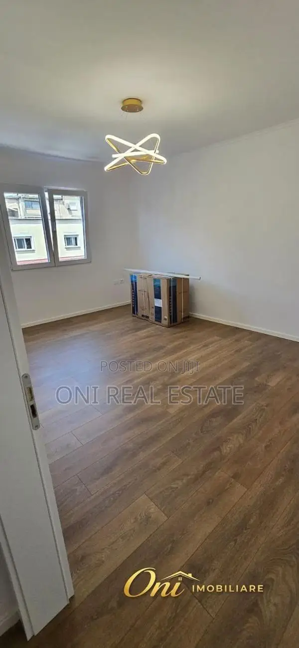 Apartment for sale Ndre Mjeda Str. - Frosina Plaku Str. (Tirana - city