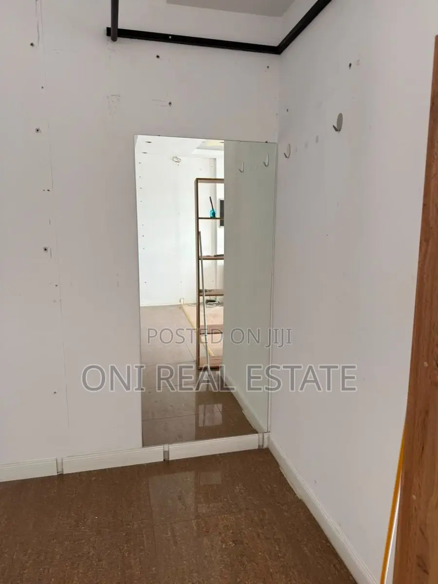 Store to rent Astiri - Unaza e Re (Tirana - city)