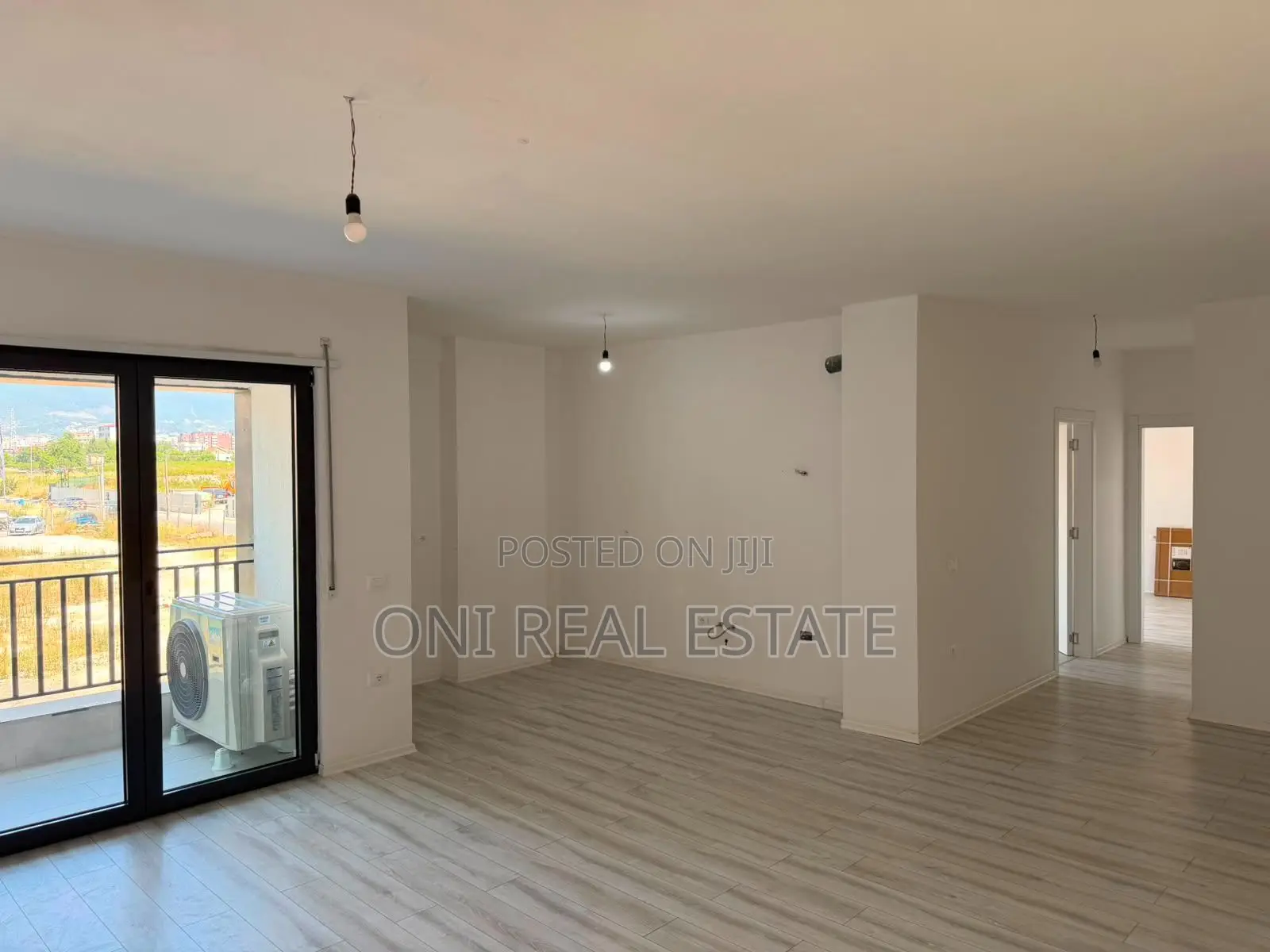 Office to rent Train Station - New Boulevard - Brrake (Tirana - city)