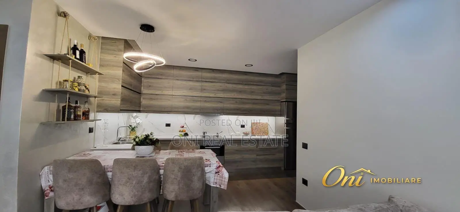 Apartment to rent Komuna e Parisit - Kristal Center (Tirana - city)