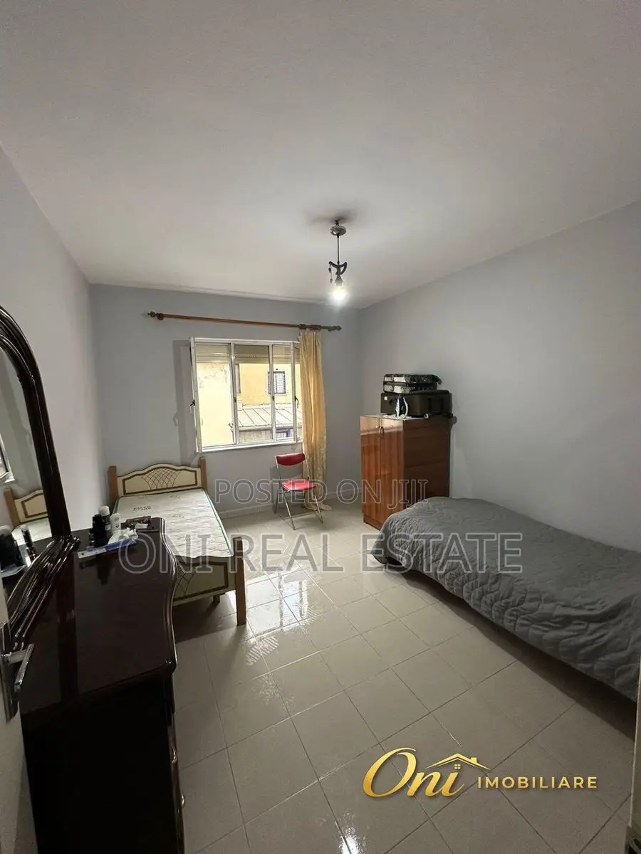 Apartment to rent Barrikadave Str. - King Zog I Blvd. - Maternity Hosp