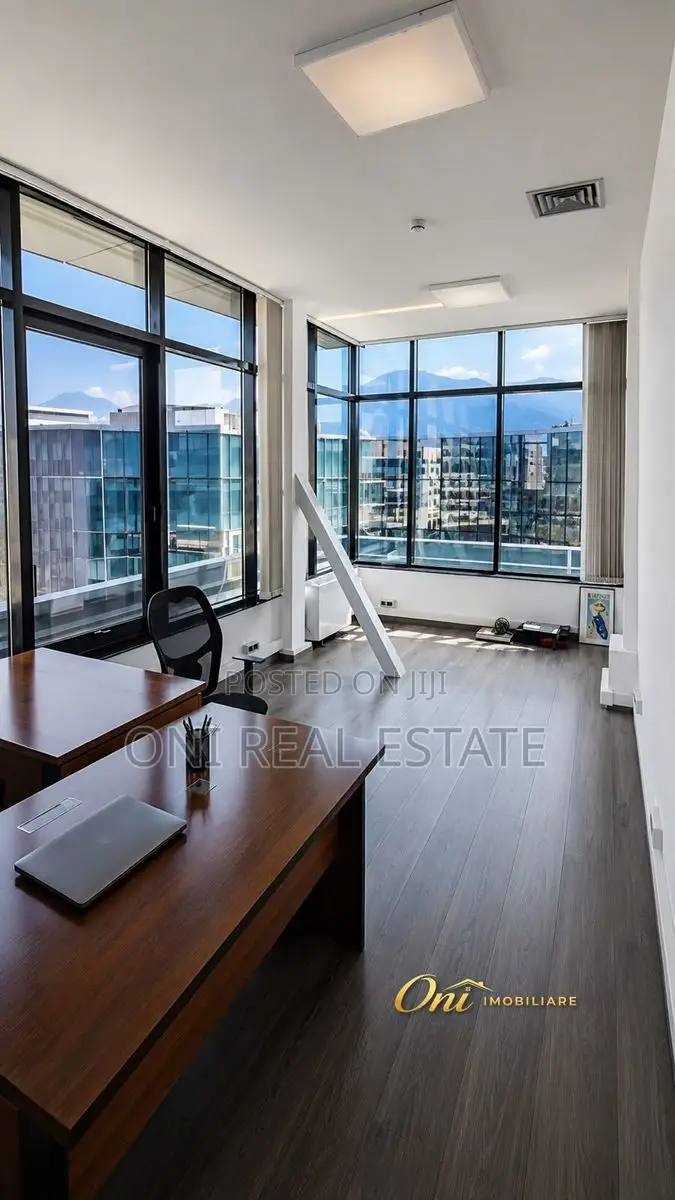 Store to rent Center (Tirana - city)