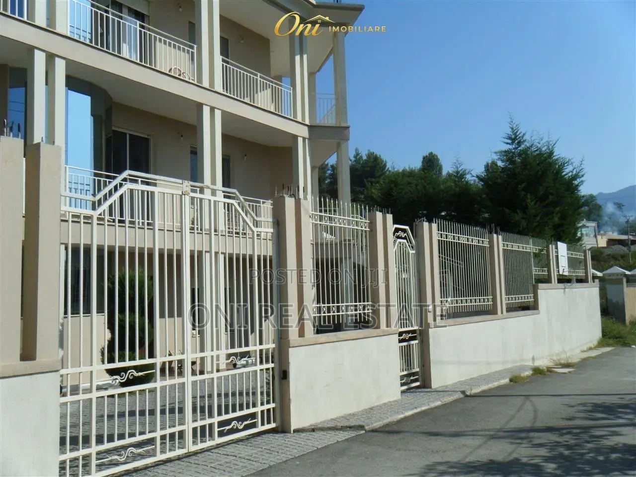 Villa for sale Elbasan Str. - Lake Park (Tirana - city)