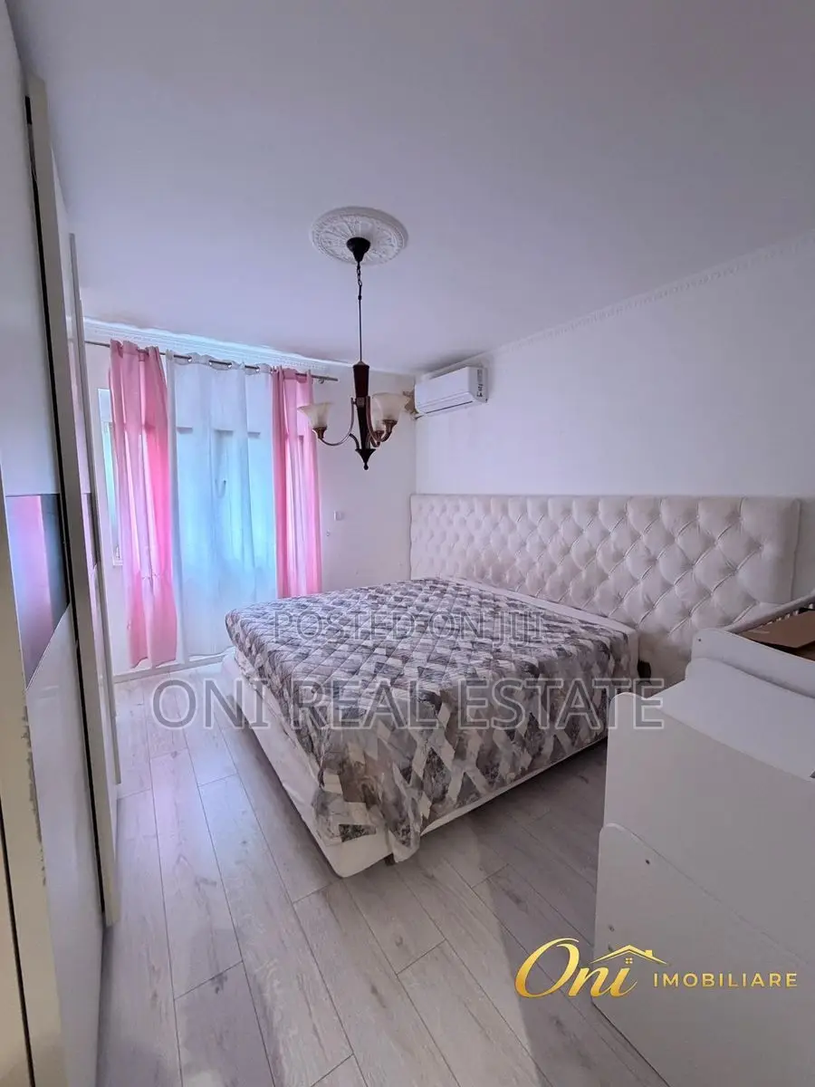 Apartment for sale Komuna e Parisit - Kristal Center (Tirana - city)