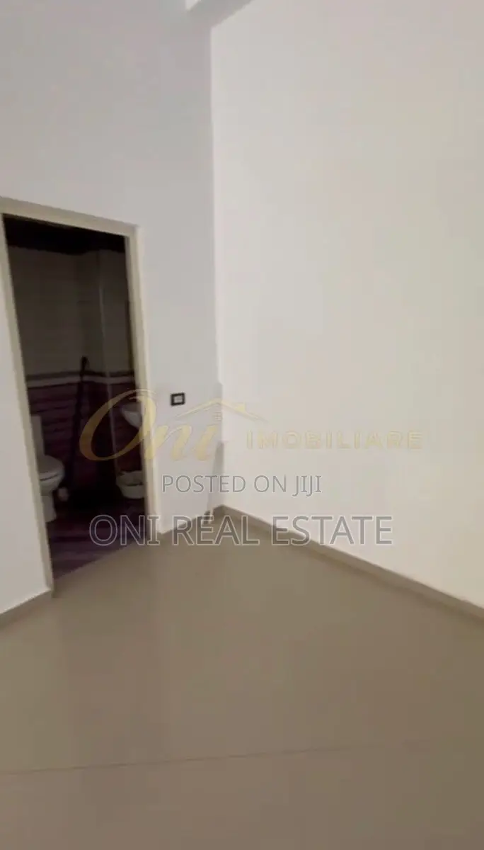 Store for sale Yzberisht (Tirana - city)
