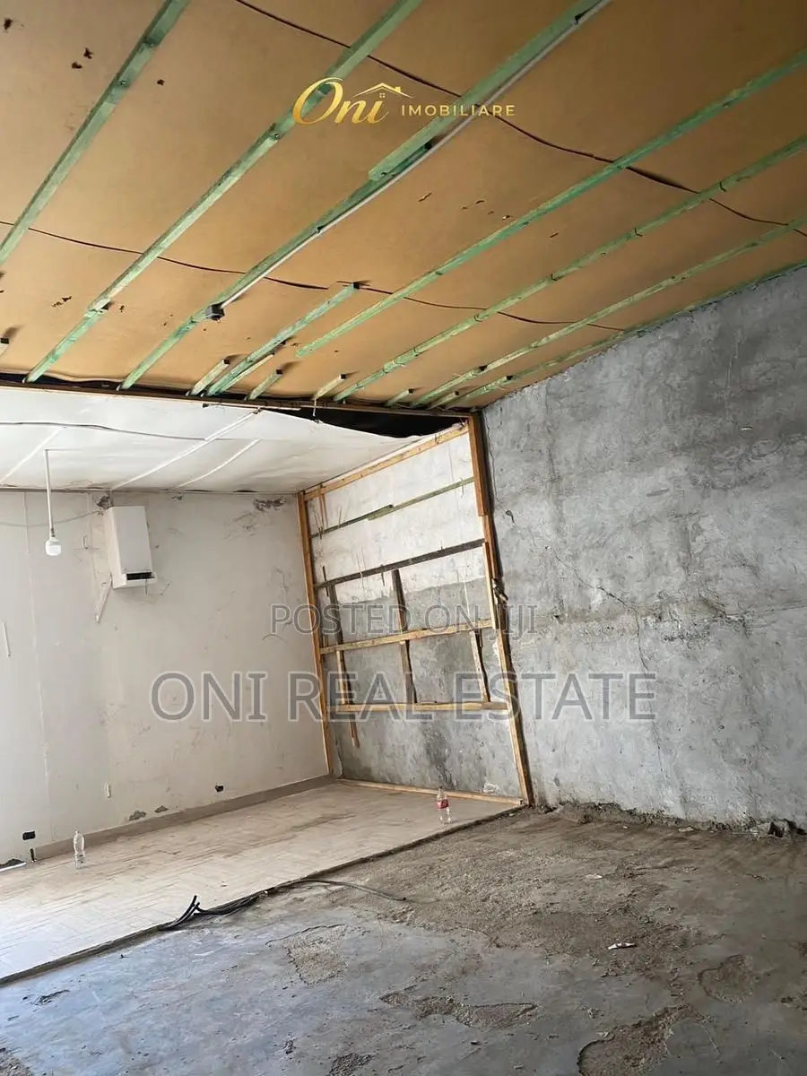 Warehouse to rent Mjull - Bathore (Tirana - city)