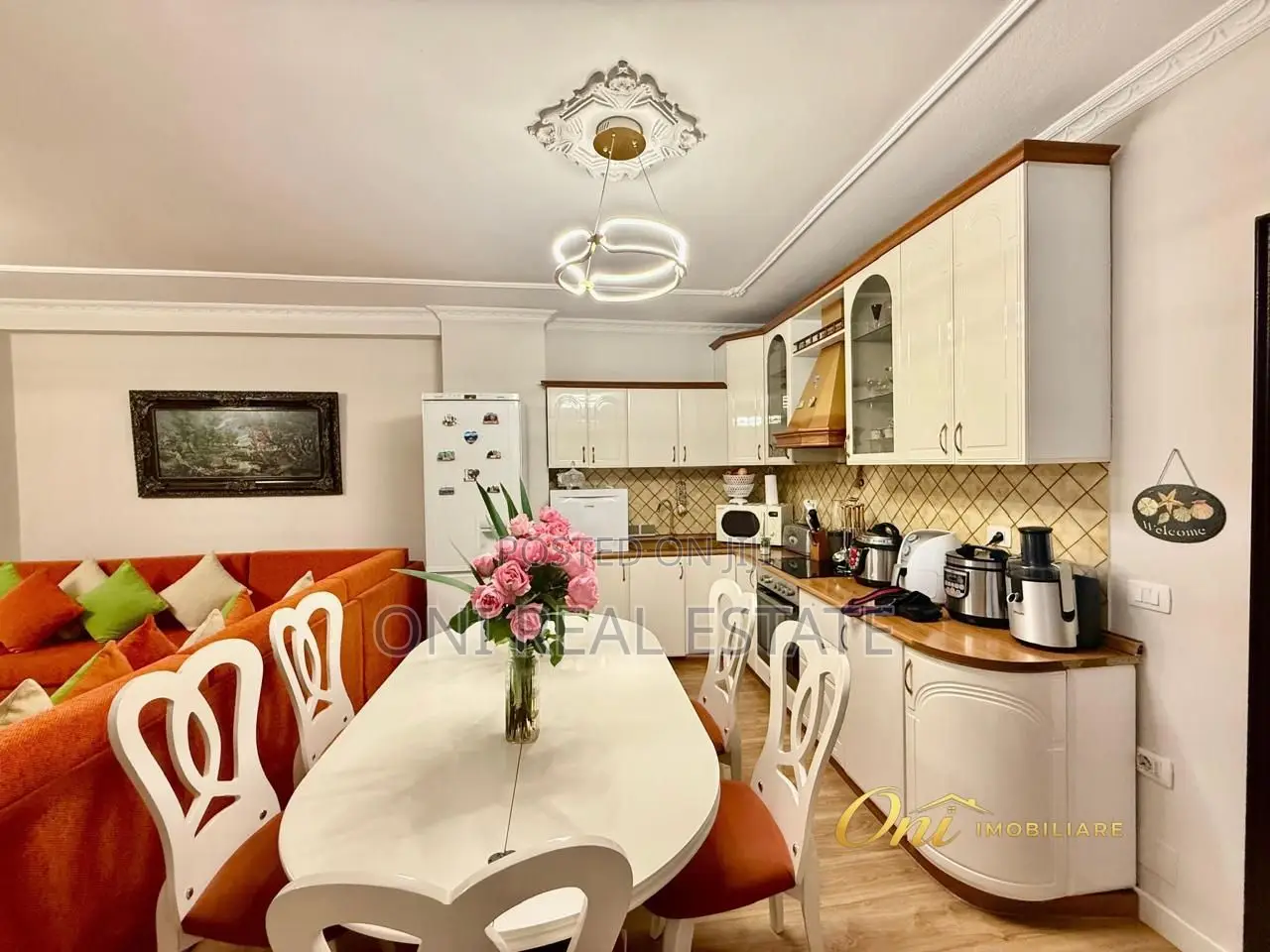 Apartment to rent Komuna e Parisit - Kristal Center (Tirana - city)
