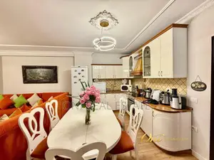 Apartment to rent Komuna e Parisit - Kristal Center (Tirana - city)