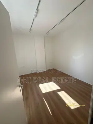 Office to rent New Bazaar - Red School (Tirana - city)