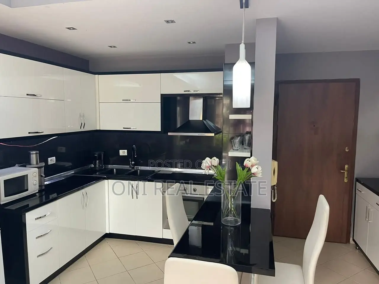 Apartment to rent Komuna e Parisit - Kristal Center (Tirana - city)