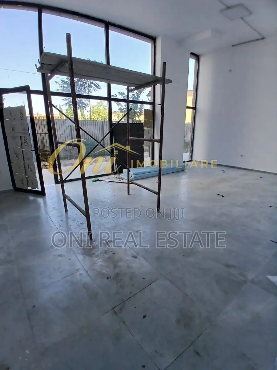 Store to rent Don Bosko - Vision Plus - Mortgage Office (Tirana - city