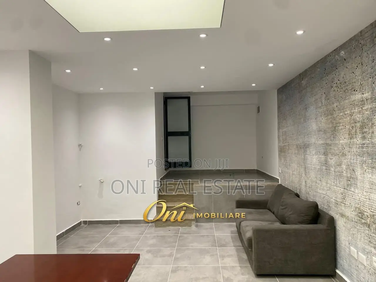 Office to rent Wilson Square (Tirana - city)
