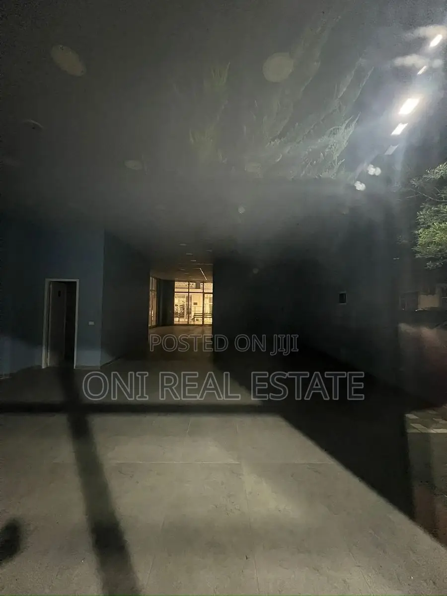 Store to rent Kamza City
