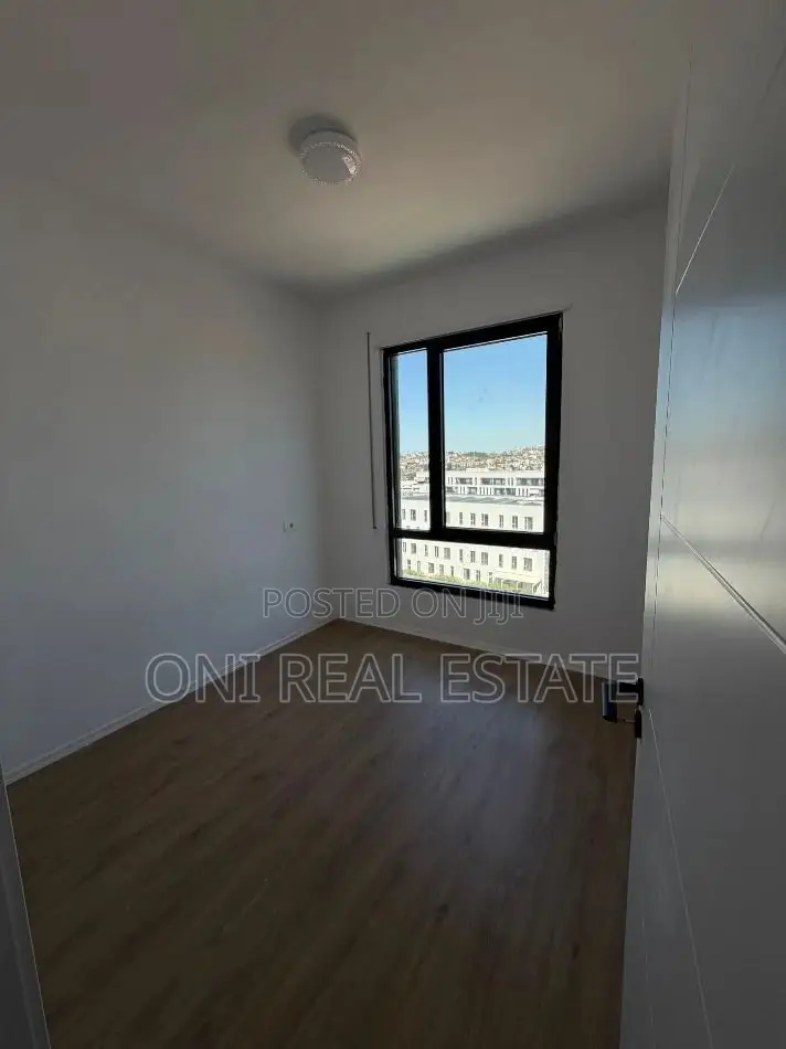 Office to rent 5 Maji Str. - Siri Kodra - Durresi Restaurant (Tirana -