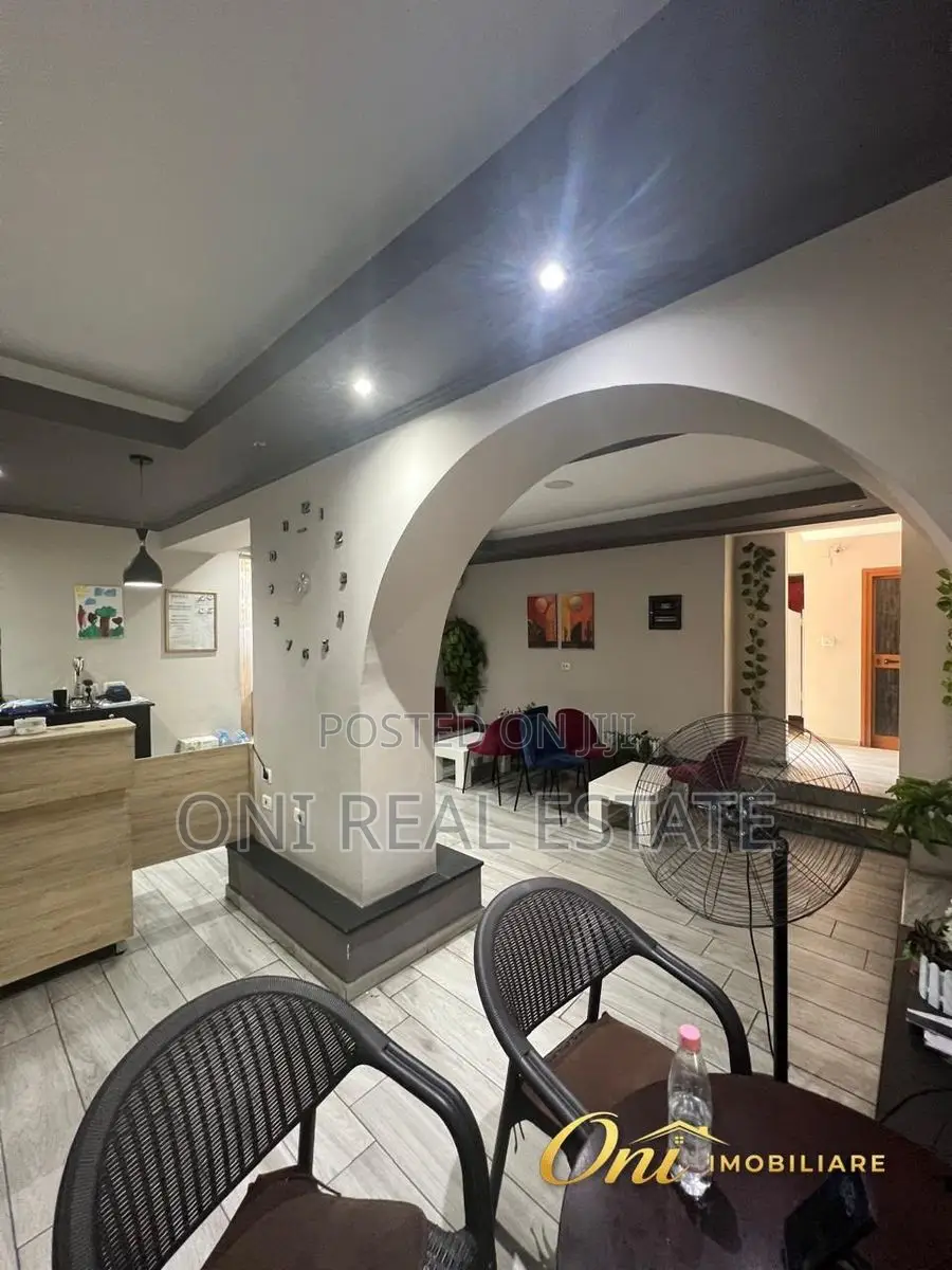 Business building to rent Bajram Curri Blvd. - Twin Towers - ETC (Tira