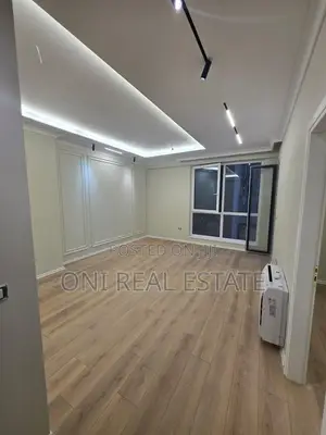Office to rent Komuna e Parisit - Kristal Center (Tirana - city)