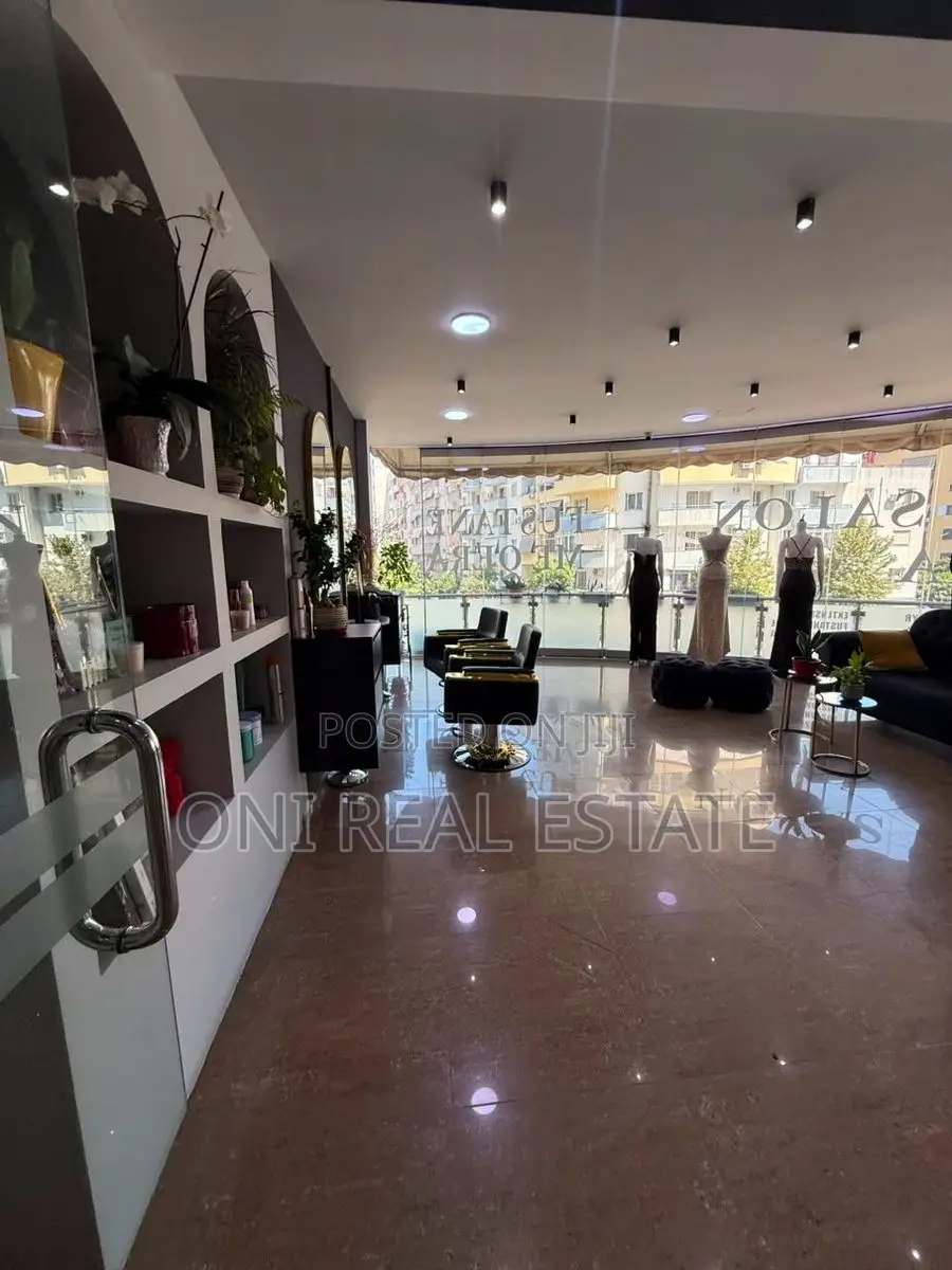 Store to rent Astiri - Unaza e Re (Tirana - city)