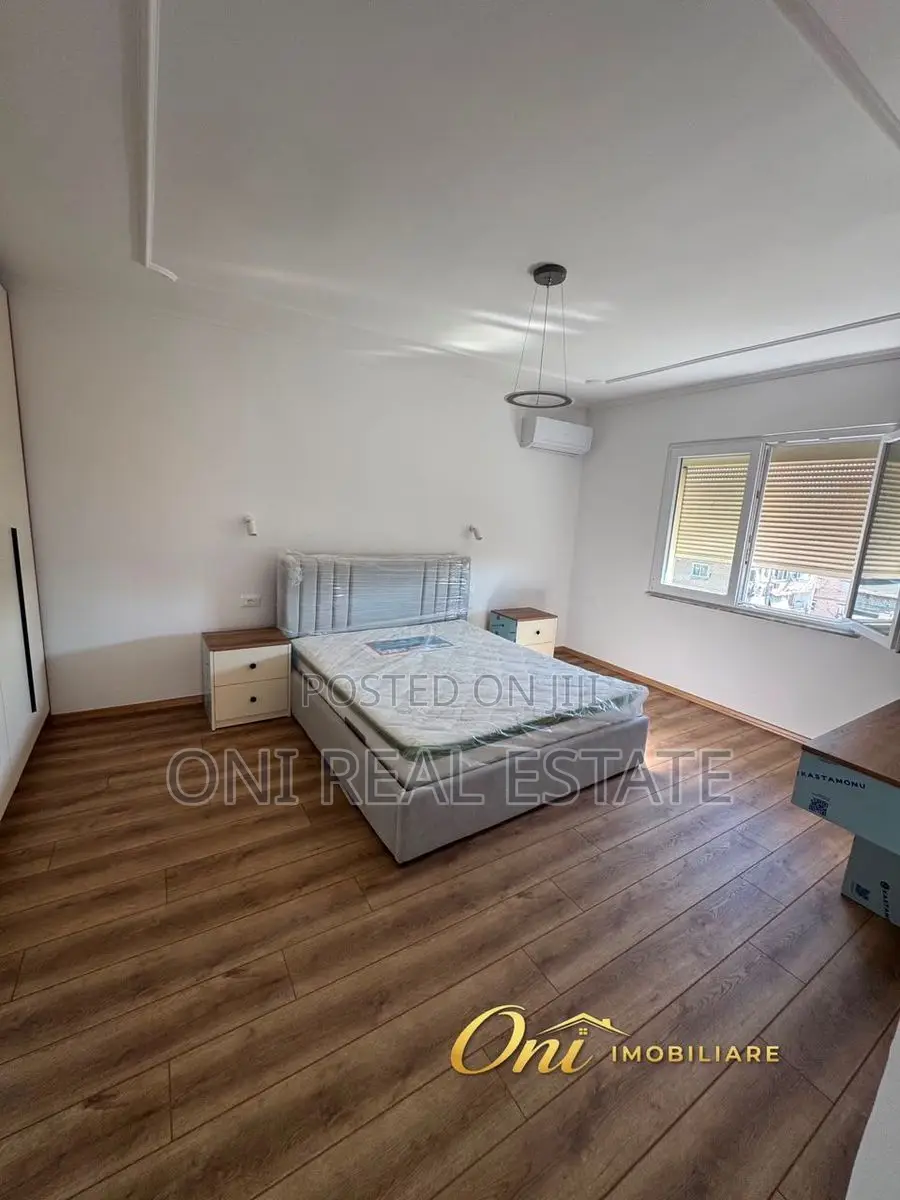 Apartment to rent Pallati me Shingjeta - Irfan Tomini Str. (Tirana - c
