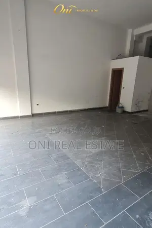 Store to rent Astiri - Unaza e Re (Tirana - city)