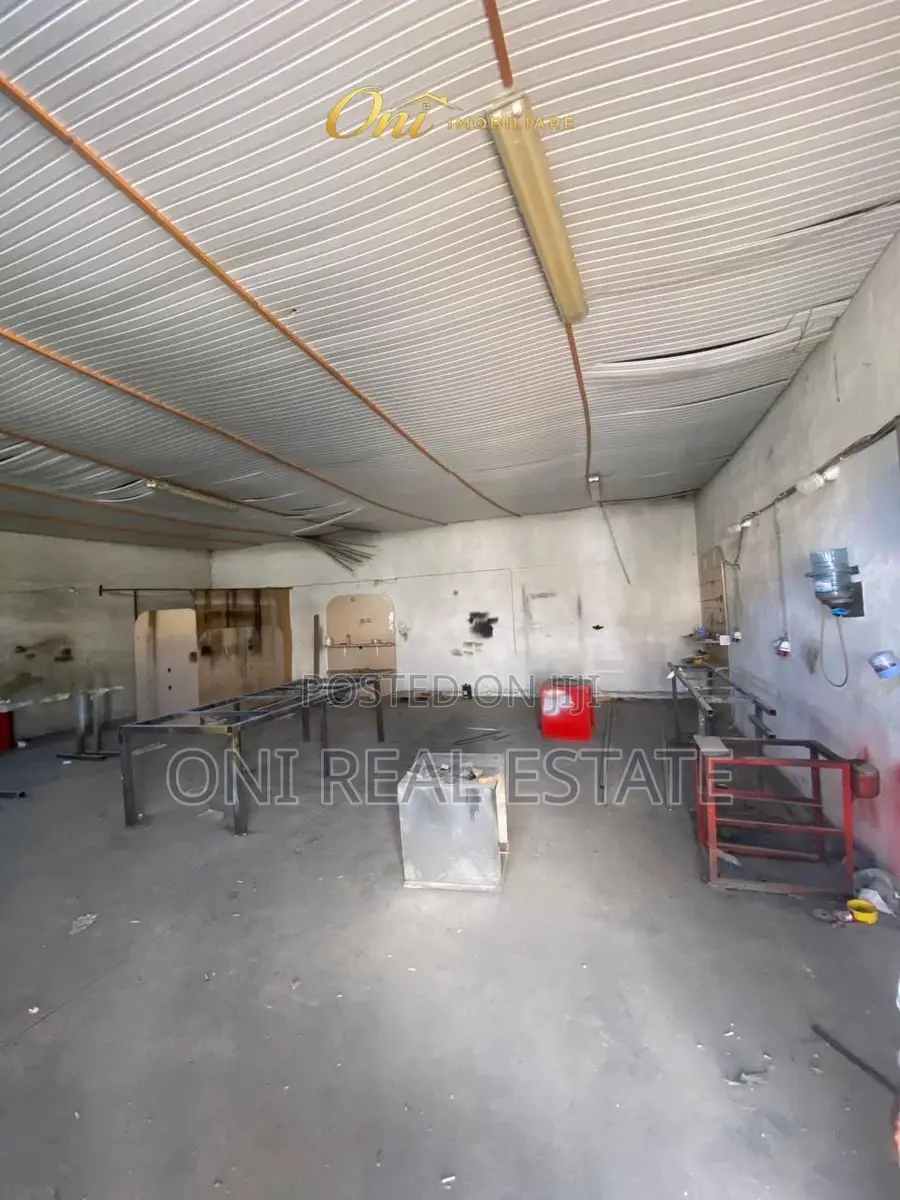 Warehouse to rent Yzberisht (Tirana - city)