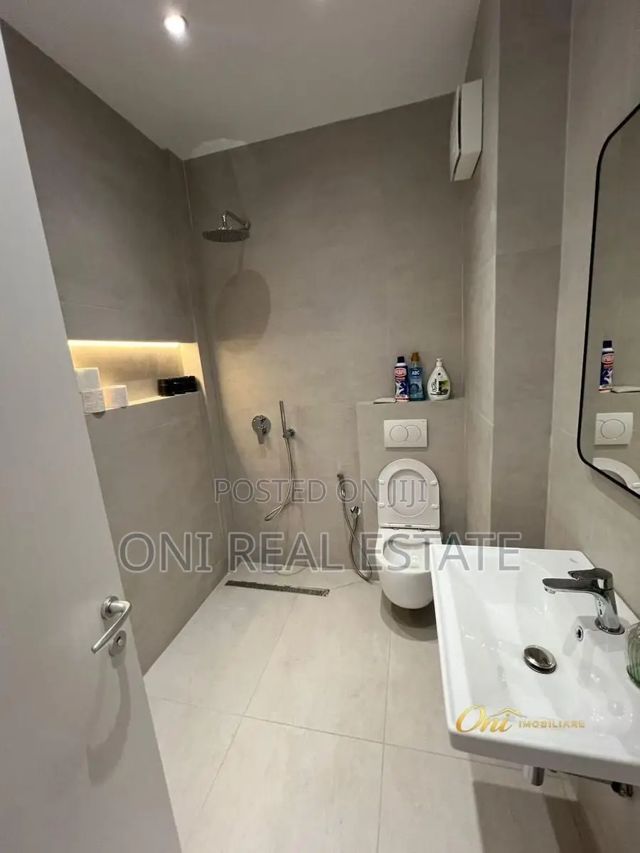 Office to rent New Bazaar - Red School (Tirana - city)