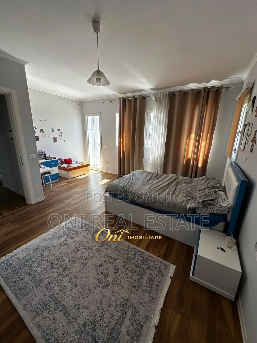 Villa to rent Sauk (Tirana - city)