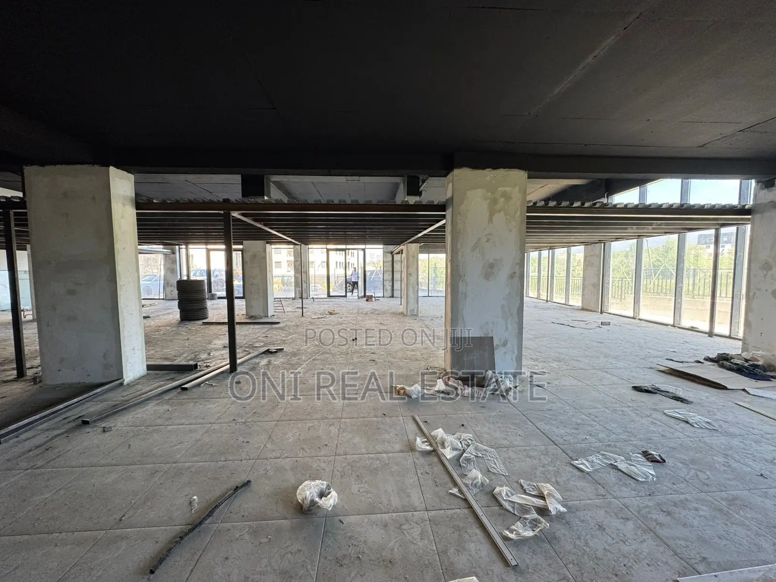 Store to rent Dry Lake - Botanical Garden - Zoo (Tirana - city)
