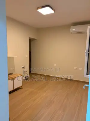 Office to rent Wilson Square (Tirana - city)