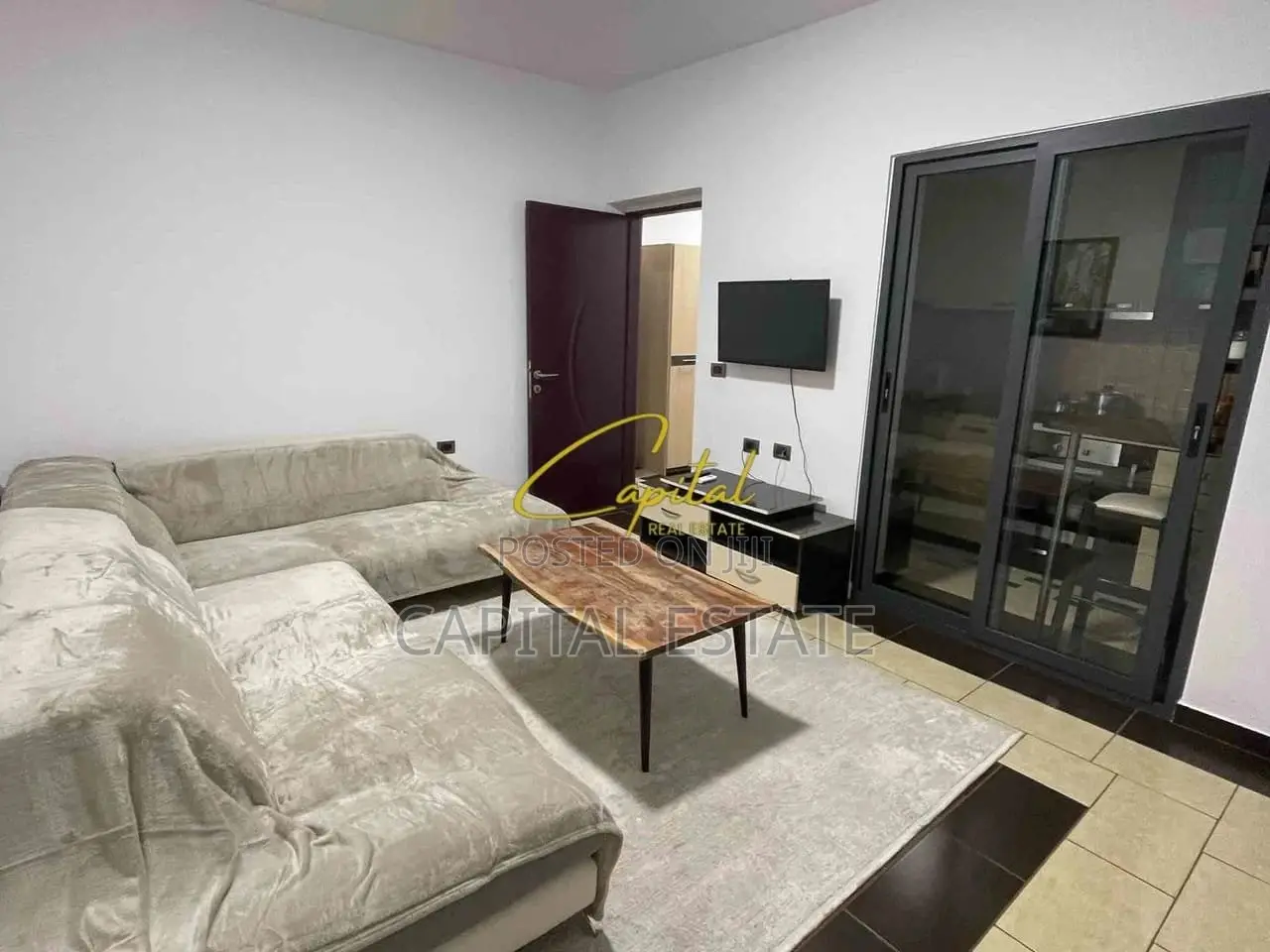 APARTAMENT ME QIRA 1+1 RRUGA E DURRESIT 50.000 LEKE