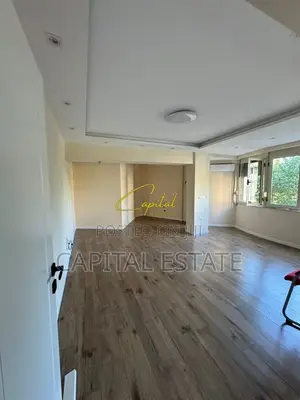 ZYRE ME QIRA 80 M2 QENDER 900 EURO