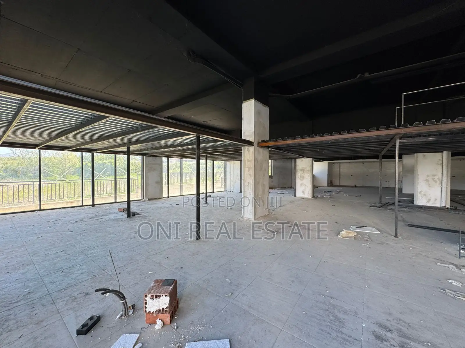 Store for sale Dry Lake - Botanical Garden - Zoo (Tirana - city)