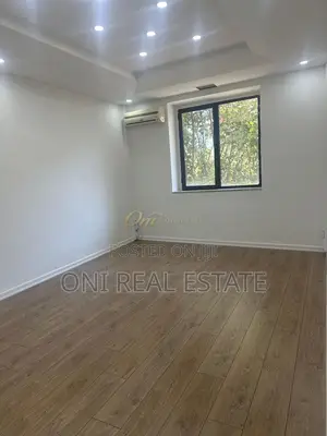 Office to rent Barrikadave Str. - King Zog I Blvd. - Maternity Hospita