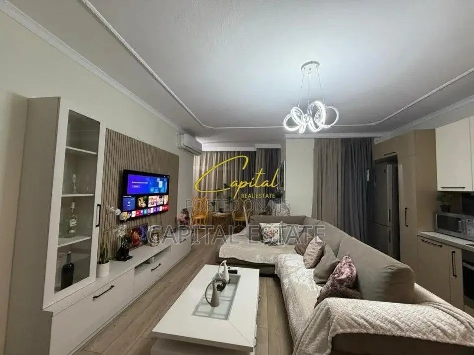APARTAMENT ME QIRA 3+1 VASIL SHANTO 1.200 EURO