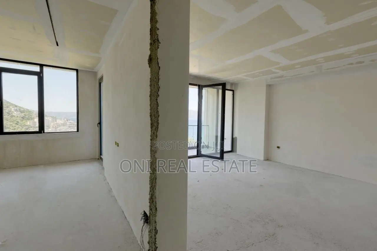 Apartment for sale Cold Water - Castle - Dhimiter Konomi Str. (Vlora -
