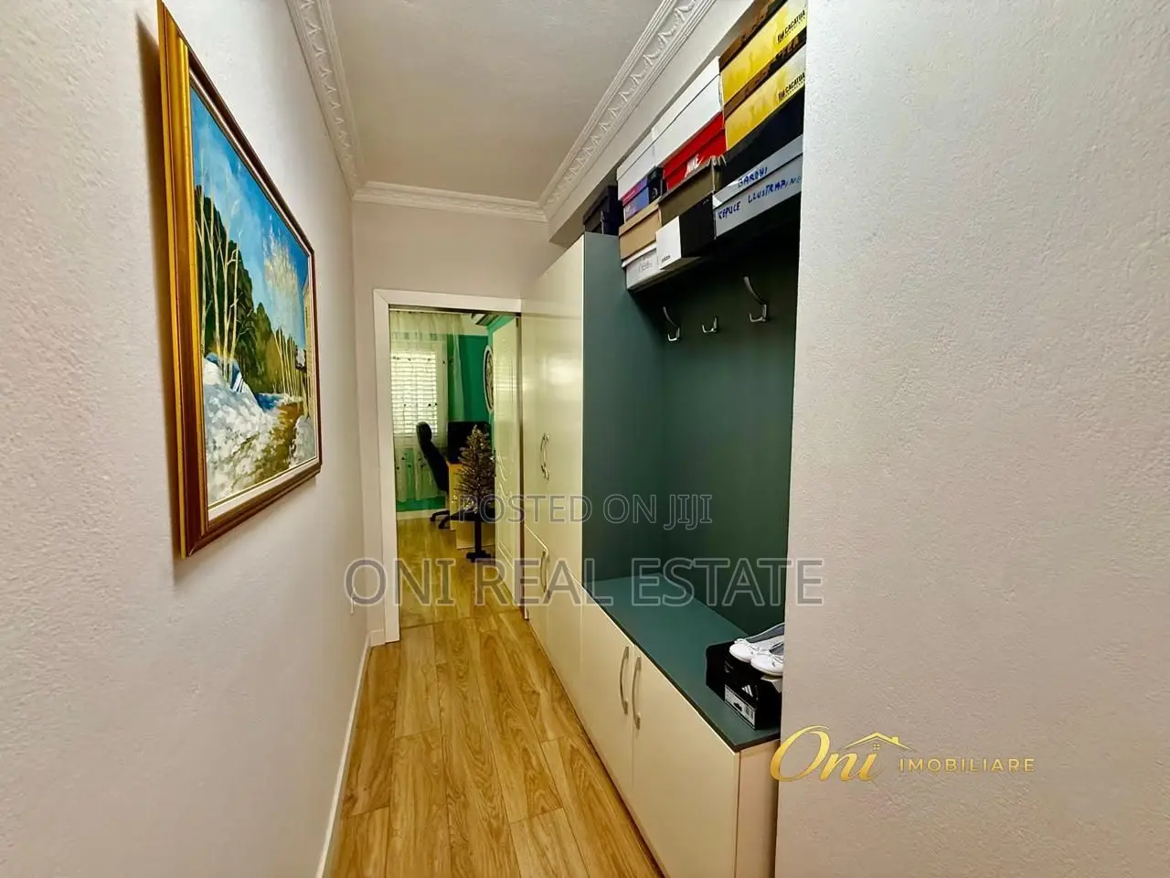 Apartment to rent Komuna e Parisit - Kristal Center (Tirana - city)