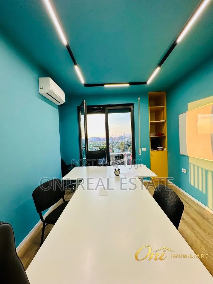 Office to rent Train Station - New Boulevard - Brrake (Tirana - city)