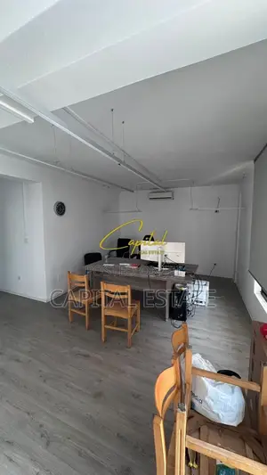 ZYRE ME QIRA 116 M2 VASIL SHANTO 1.200 EURO