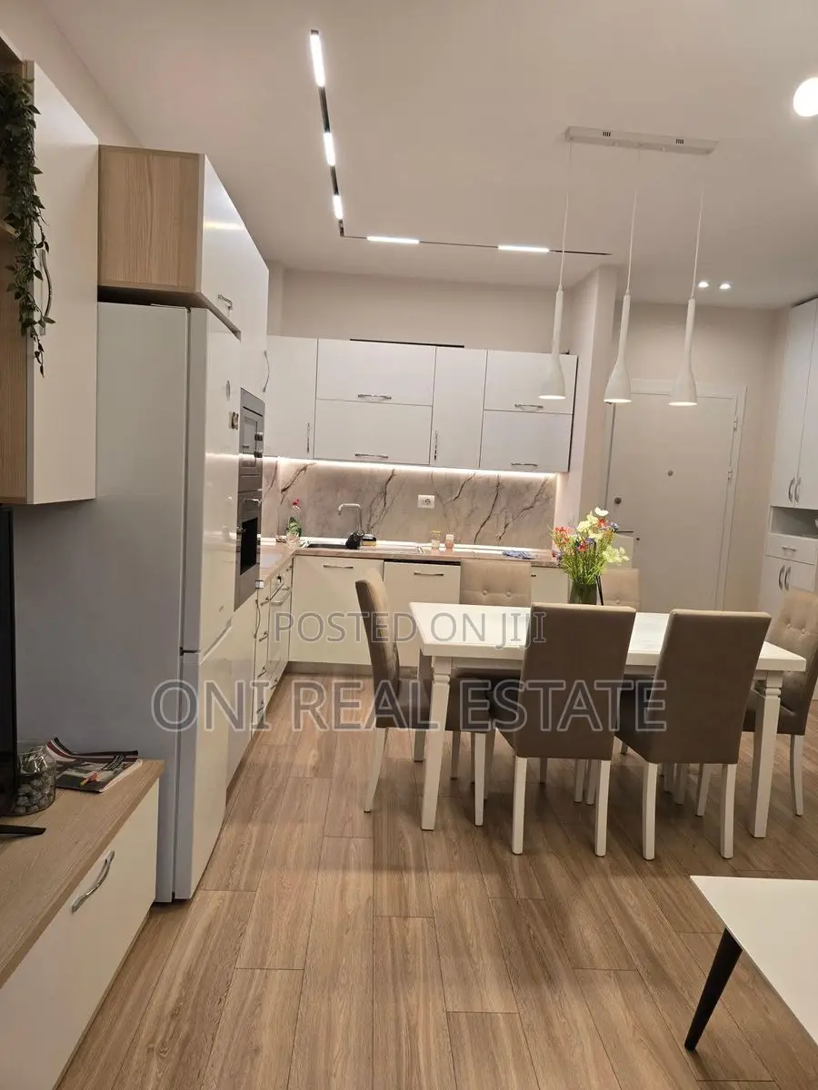 Apartment to rent Tirana - city