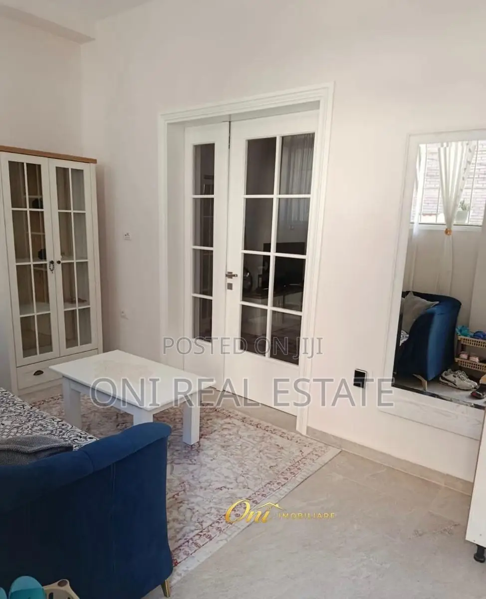 Apartment to rent Pallati me Shingjeta - Irfan Tomini Str. (Tirana - c