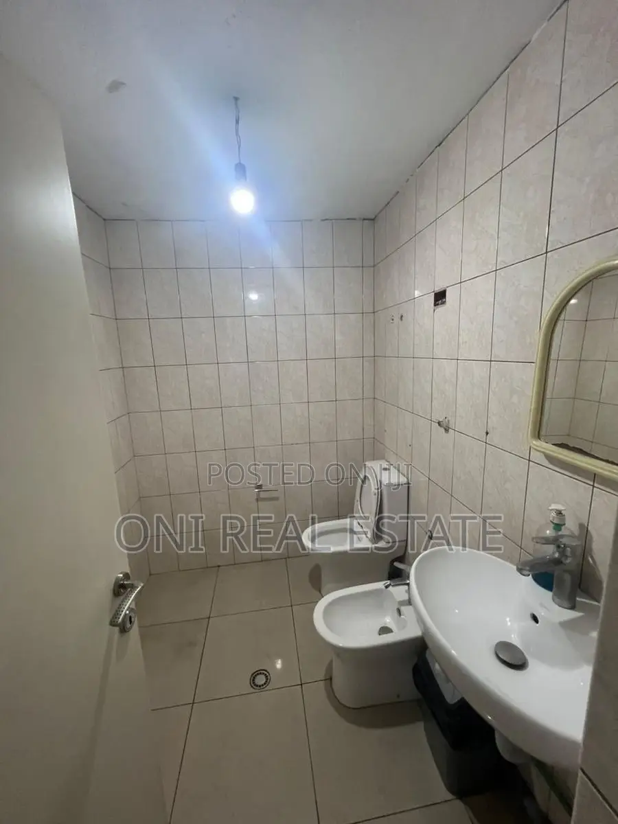 Office to rent Misto Mame - American Hospital 3 (Tirana - city)