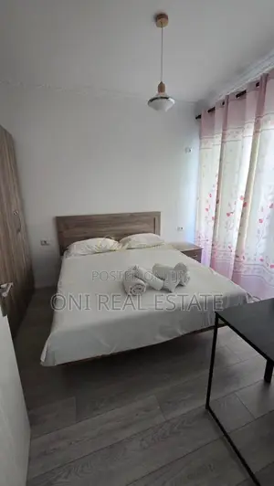 Apartment to rent New Bazaar - Red School (Tirana - city)