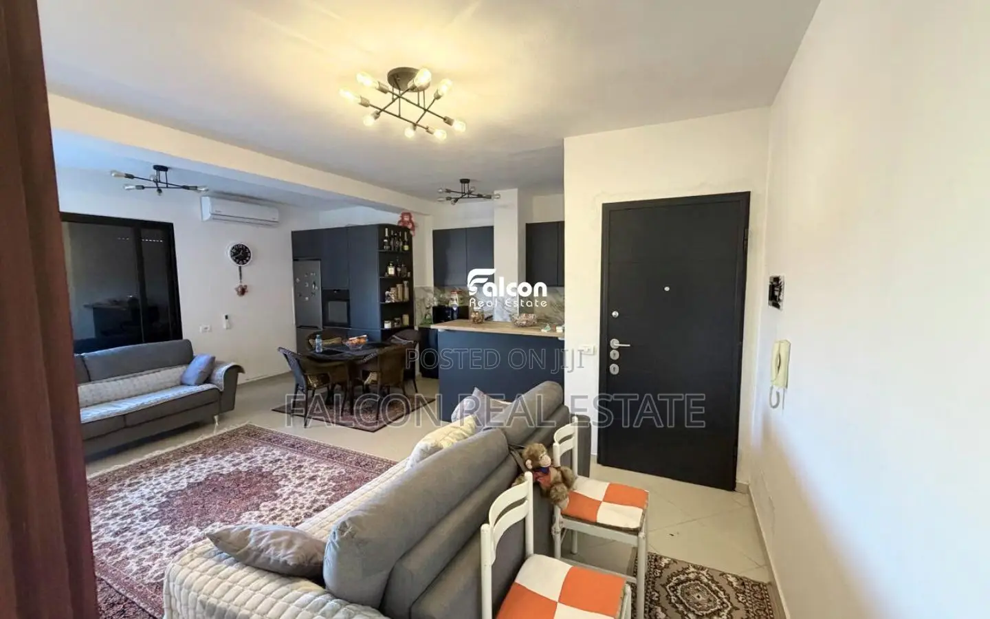 Shitet Apartament 2+1+2 me Verandë, në Zonën e Spitalit, Durrës !!